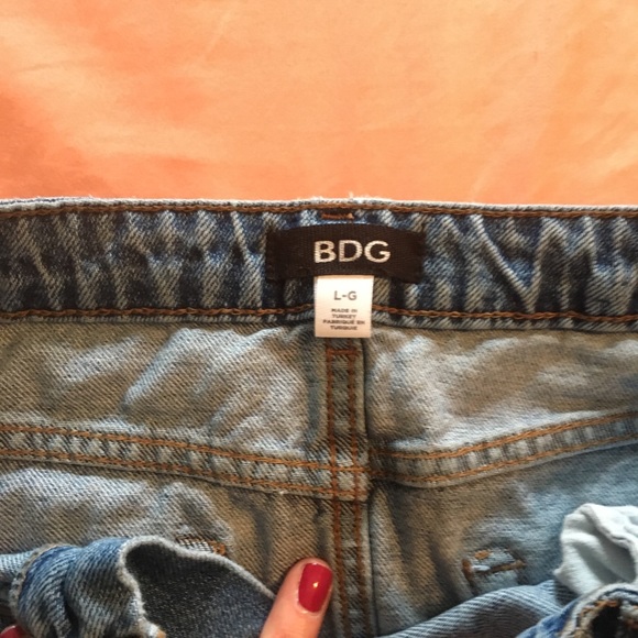 Urban Outfitters BDG denim raw-edge mini skirt - Picture 4 of 5